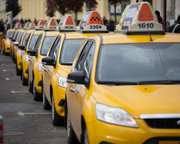 Требуются водители в службу такси с личным авто
